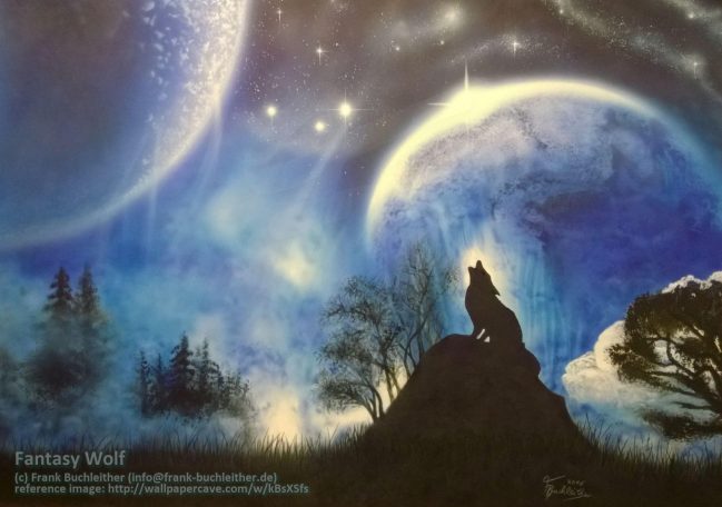 Ein Wolf sitzt auf einem Felsen vor einem mystischen, sternenübersäten Nachthimmel.